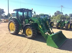 JOHN DEERE 6100